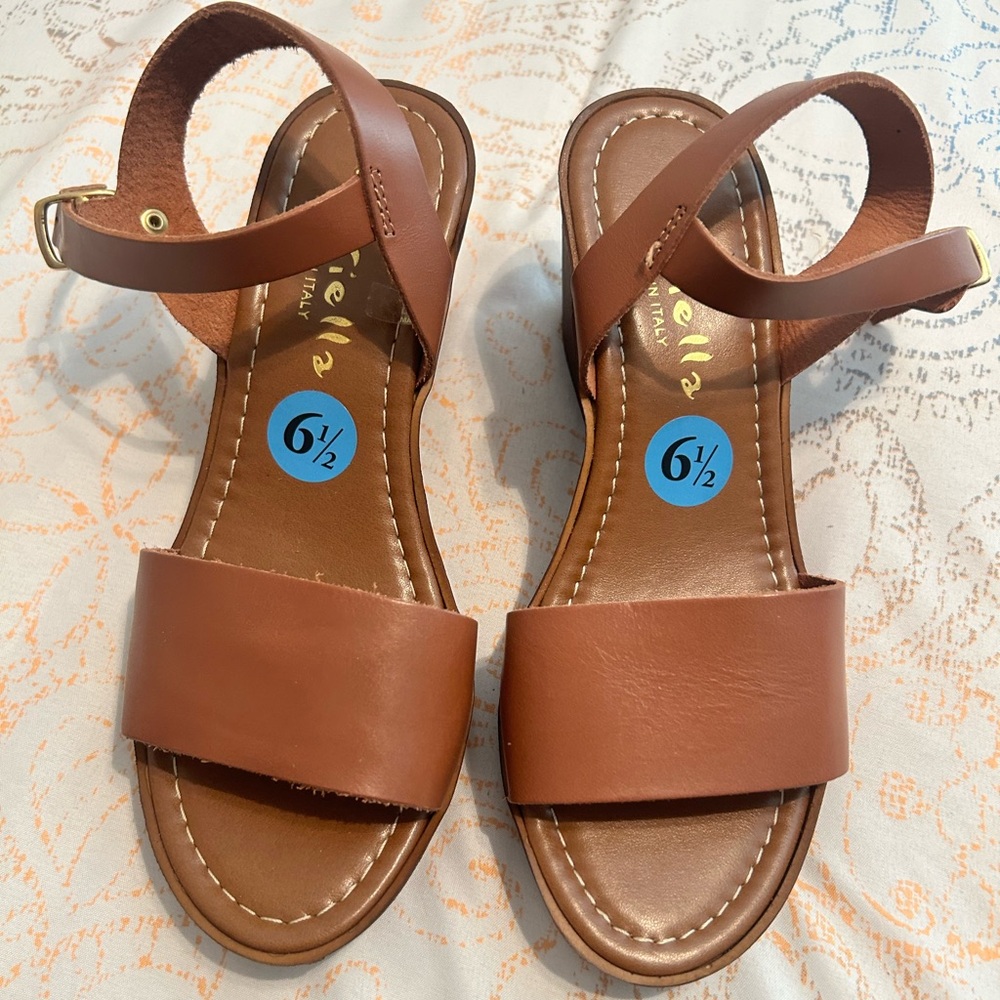 Brown Mariella wedge heels size 6.5.